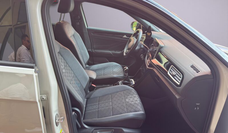 VOLKSWAGEN T-Roc 1.0 TSI R-Line pieno
