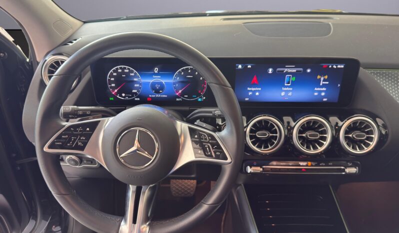 MERCEDES GLA 180 Automatic Progressive Advanced Plus pieno