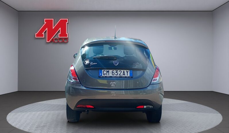 Lancia Ypsilon IBRIDA gold 1000 70 cv pieno