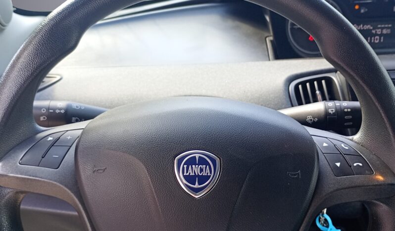 Lancia Ypsilon IBRIDA gold 1000 70 cv pieno
