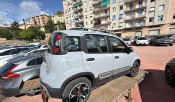 Fiat PANDA CROSS HYBRID 1000 pieno