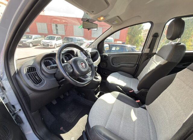 Fiat PANDA CROSS HYBRID 1000 pieno
