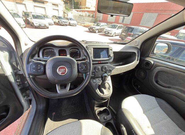 Fiat PANDA CROSS HYBRID 1000 pieno